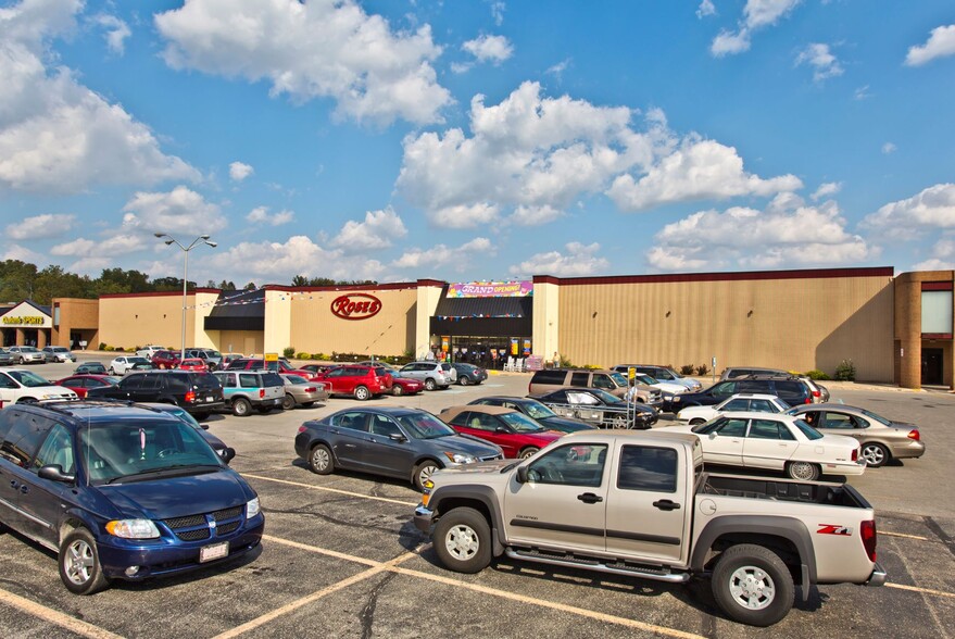 1716-1914 S Scatterfield Rd, Anderson, IN for lease - Building Photo - Image 1 of 4