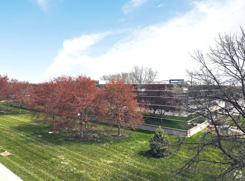 9449 Priority Way West Dr, Indianapolis, IN for sale - Building Photo - Image 2 of 3