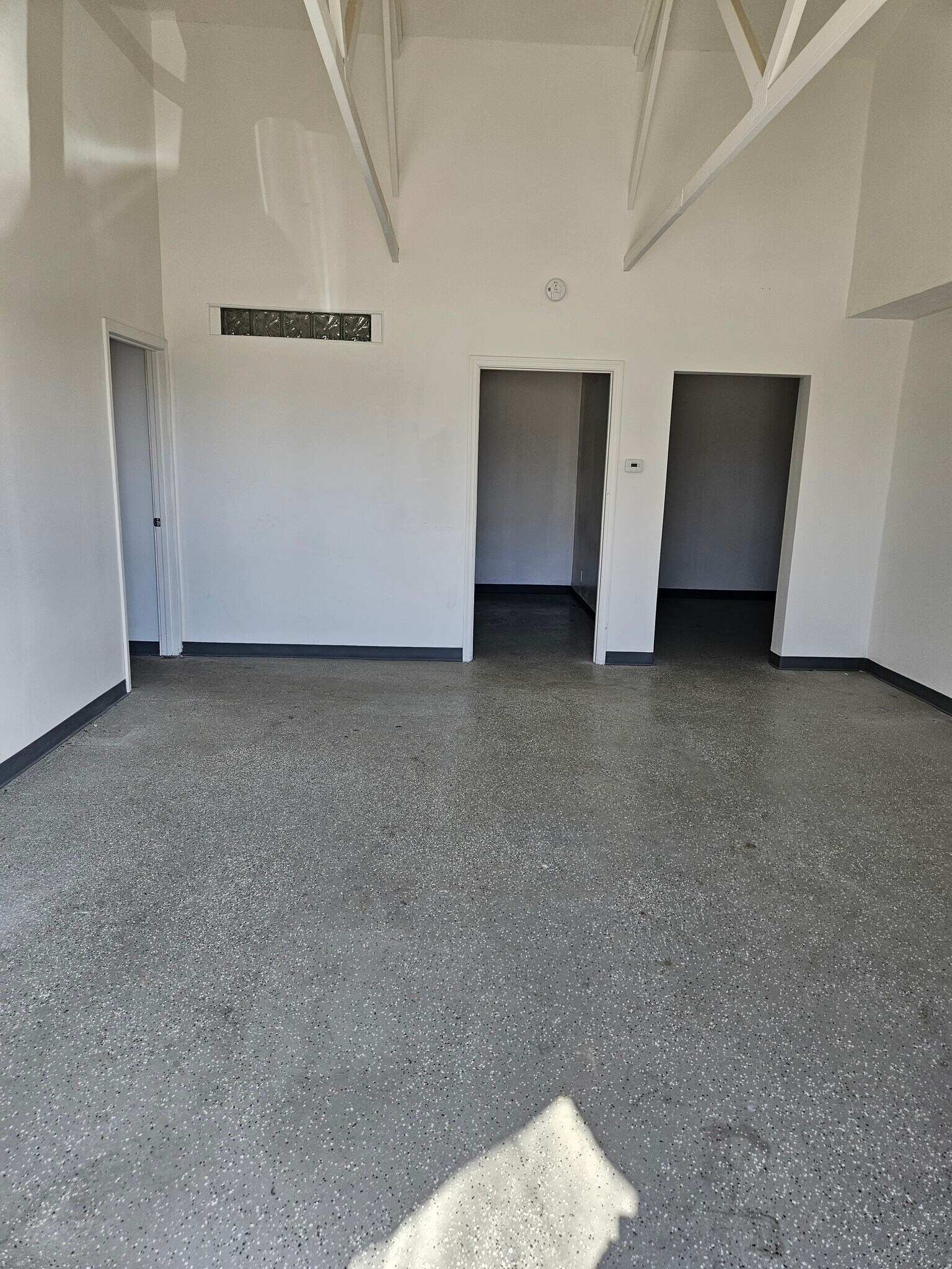 2825-2835 S 148th Ave Cir, Omaha, NE for lease Interior Photo- Image 1 of 5