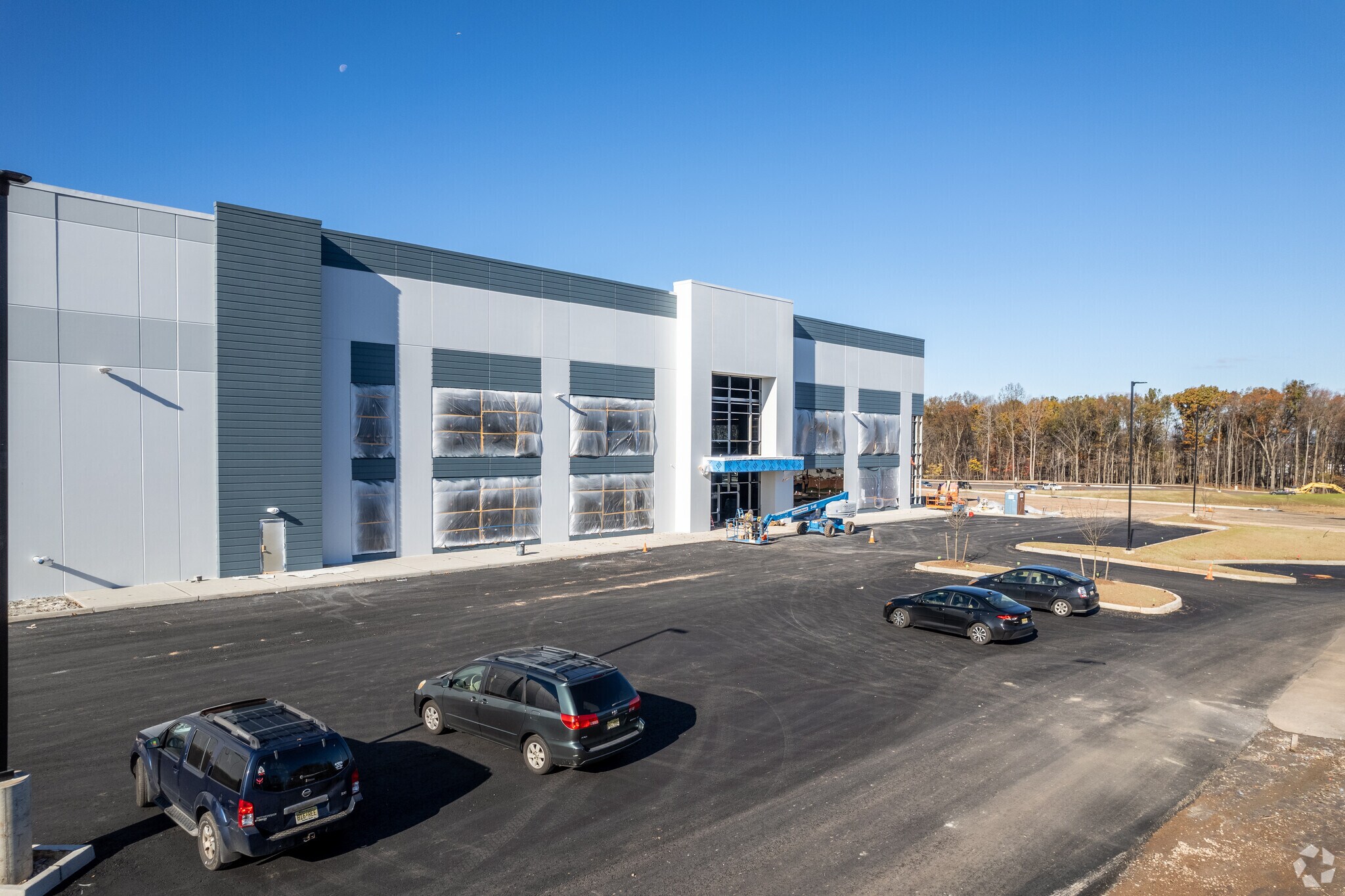 1289 Rahway Ave, Avenel, NJ 07001 Avenel Distribution Center