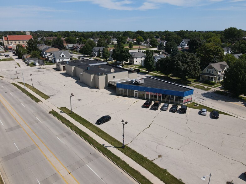 Commercial Property/Redevelopment portfolio of 2 properties for sale on LoopNet.com - Aerial - Image 2 of 17