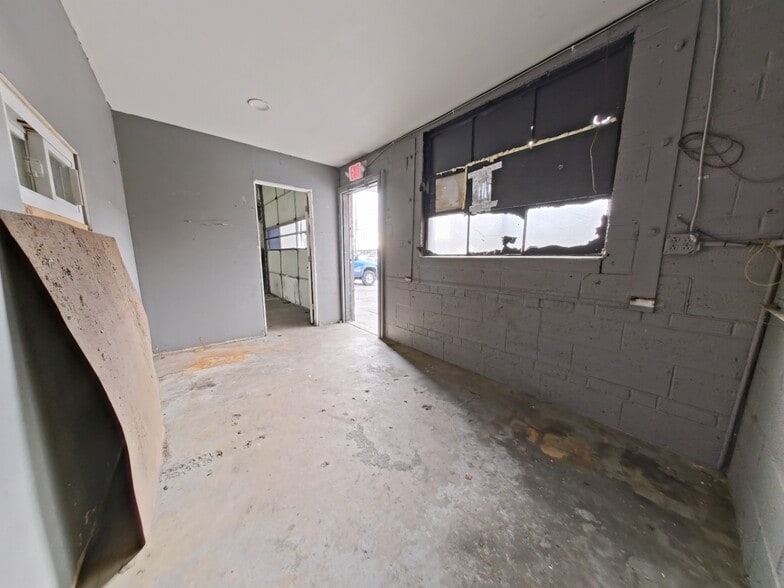6832-6836 New State Rd, Philadelphia, PA for sale - Building Photo - Image 3 of 14