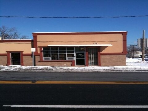 855 W Merrick Rd, Valley Stream, NY for sale - Primary Photo - Image 1 of 1