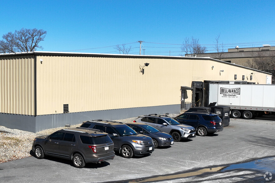 175 Ward Hill Ave, Haverhill, MA for lease - Primary Photo - Image 1 of 5