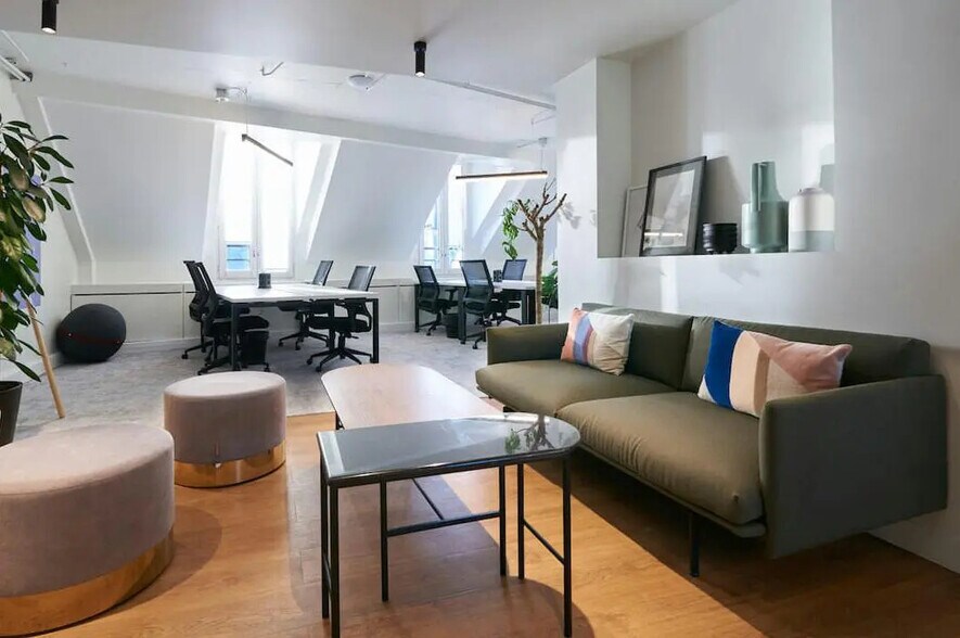 Office in Paris for lease - Interior Photo - Image 1 of 8