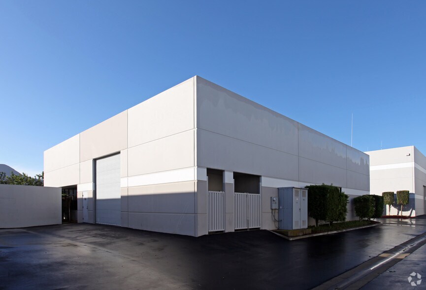 838 Calle Plano, Camarillo, CA for lease - Building Photo - Image 3 of 5
