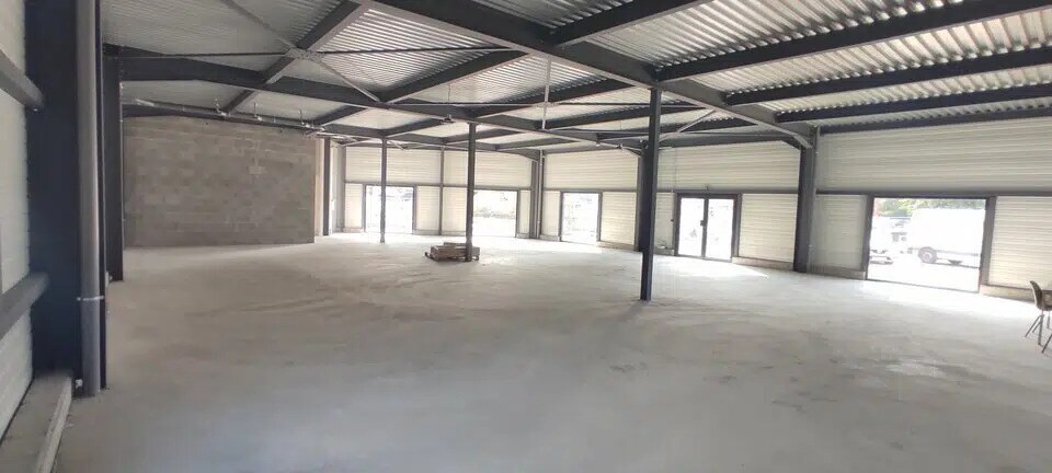 Office in Bourgoin-Jallieu for lease Interior Photo- Image 1 of 21