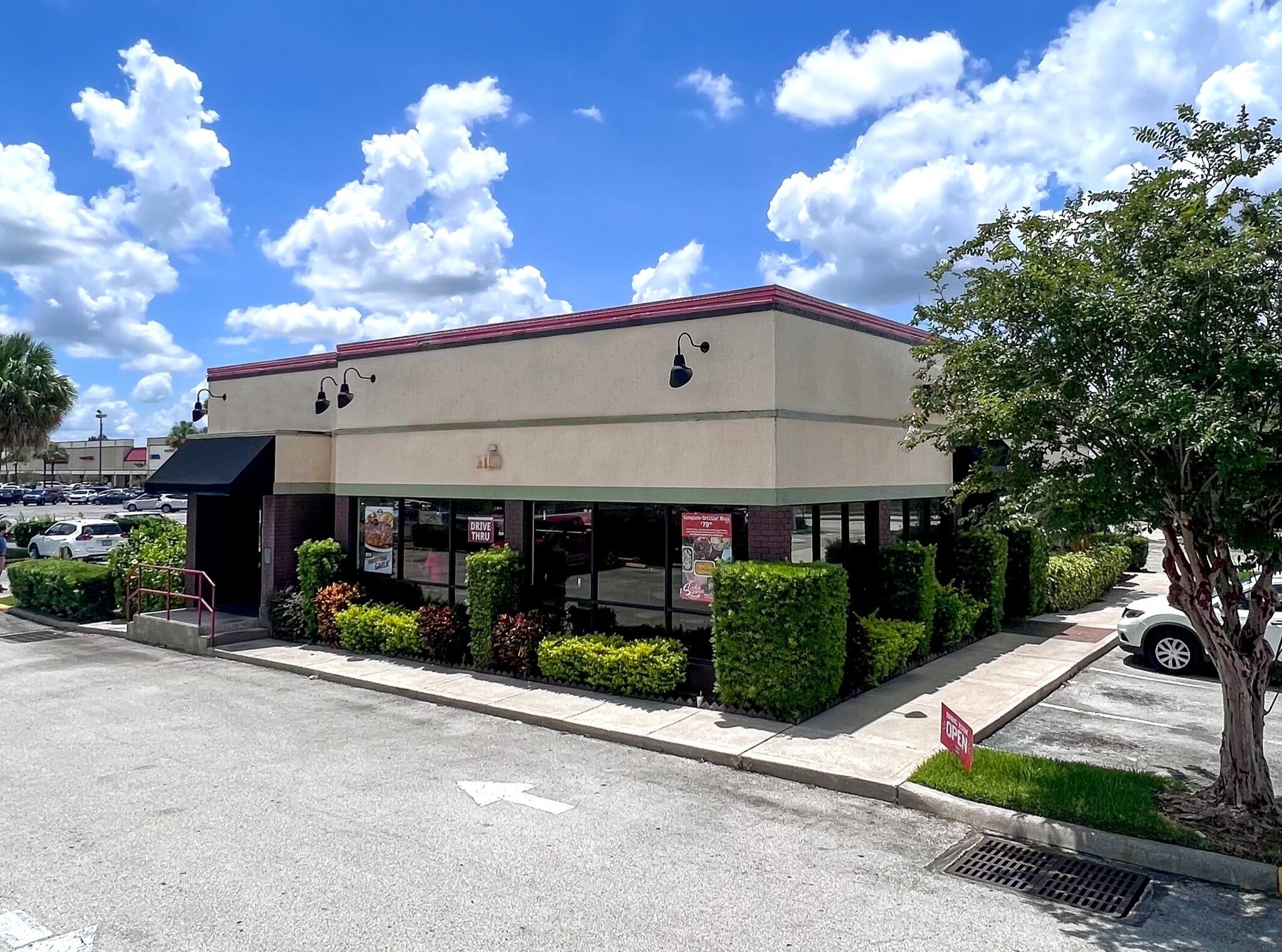 240-250 E Michigan St, Orlando, FL for lease Building Photo- Image 1 of 3