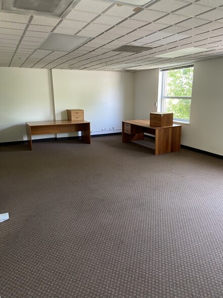 1120 SE Main St, Portland, OR for lease - Interior Photo - Image 3 of 9