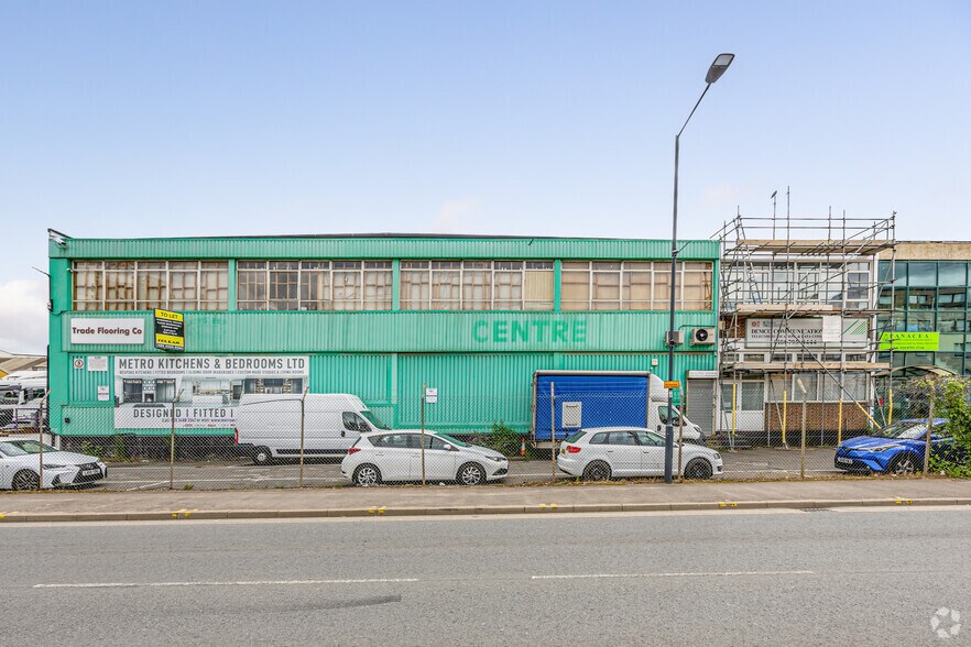 Fourth Way, Wembley for lease - Building Photo - Image 2 of 2
