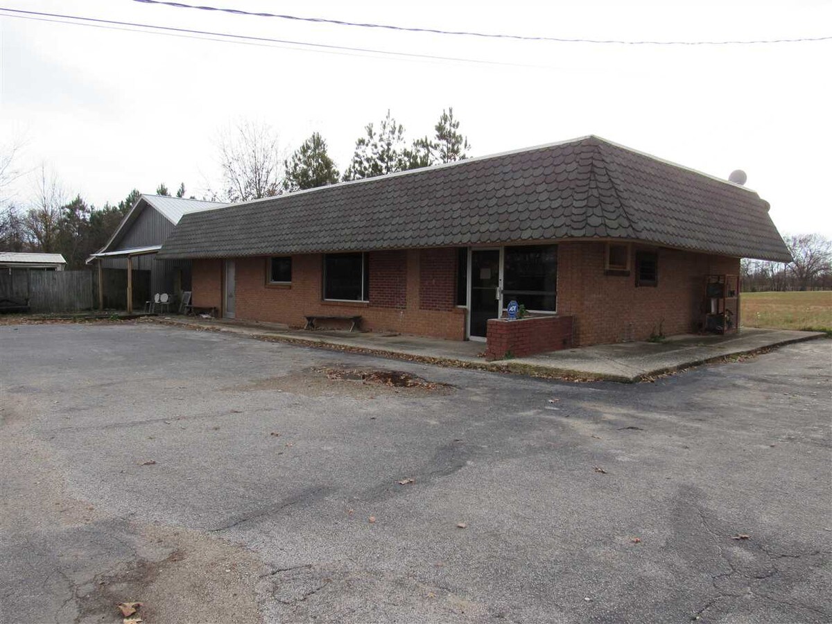 2744 US Highway 79 N, Brownsville, TN 38012