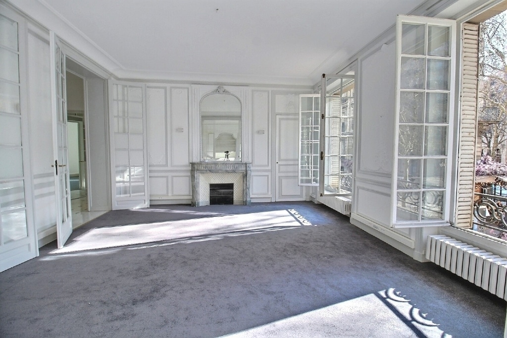 1 Rue De Chazelles, Paris for lease Interior Photo- Image 1 of 6