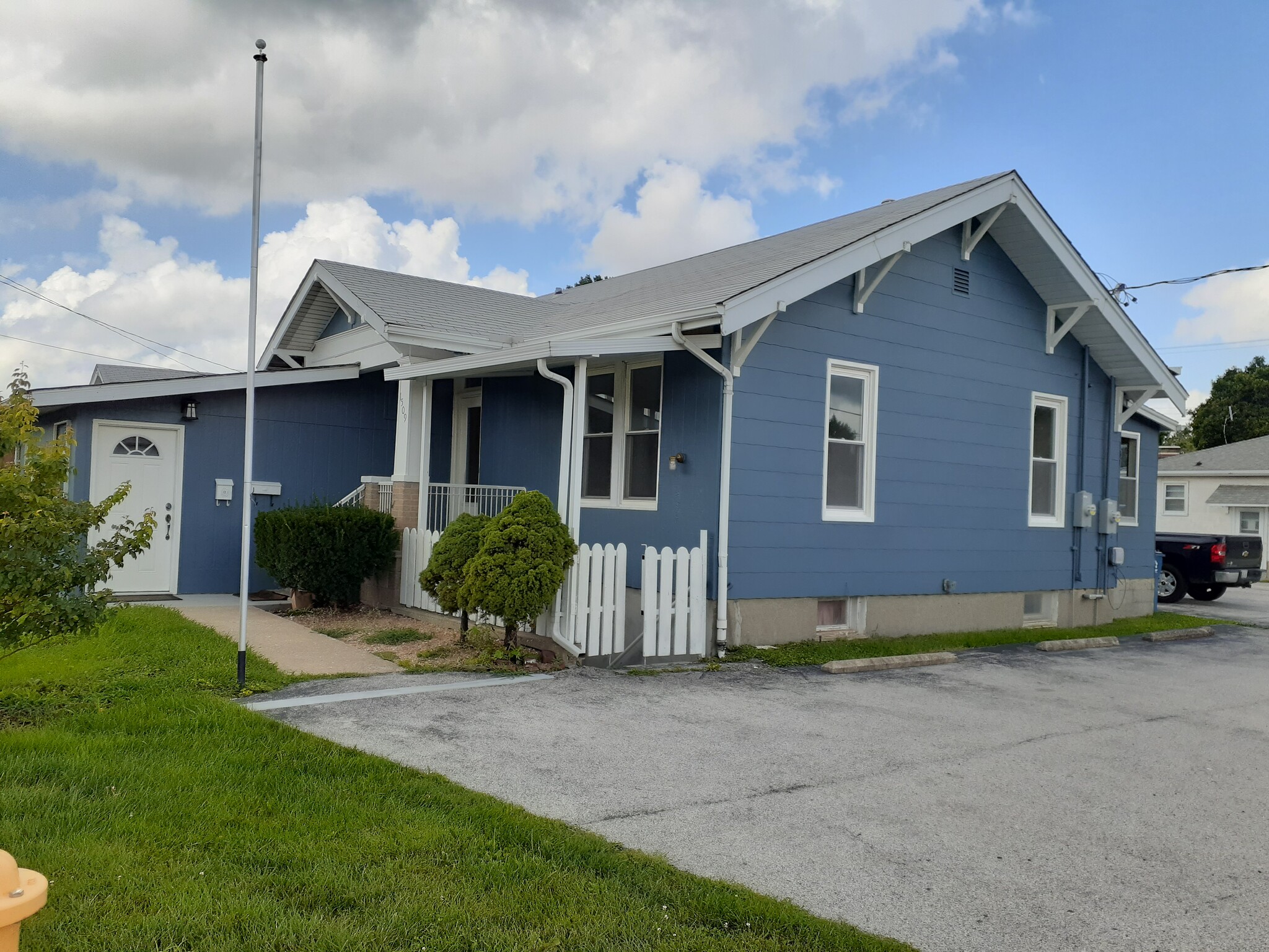 1509 Vandalia St, Collinsville, IL for lease Building Photo- Image 1 of 9