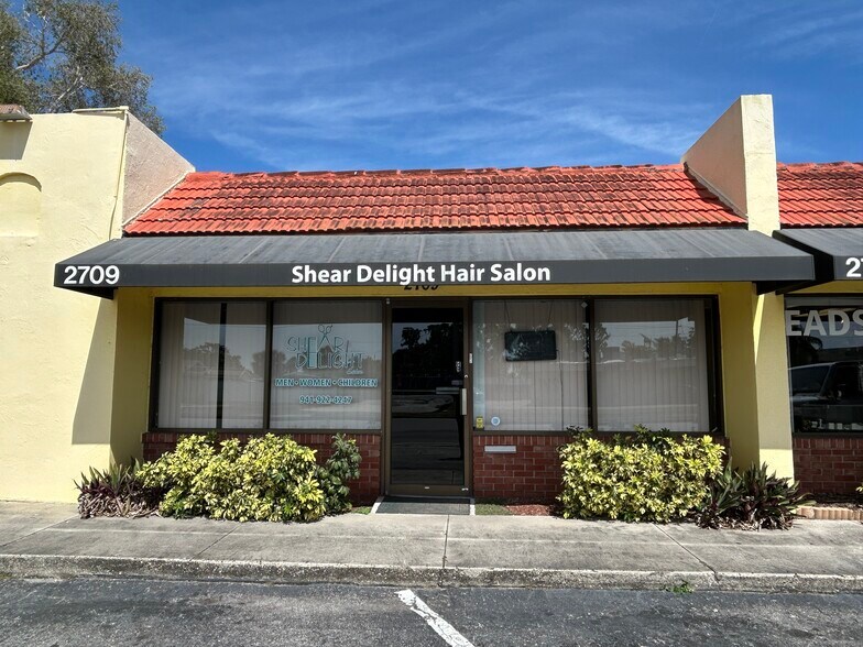 2709-2725 Beneva Rd, Sarasota, FL for sale - Primary Photo - Image 1 of 1