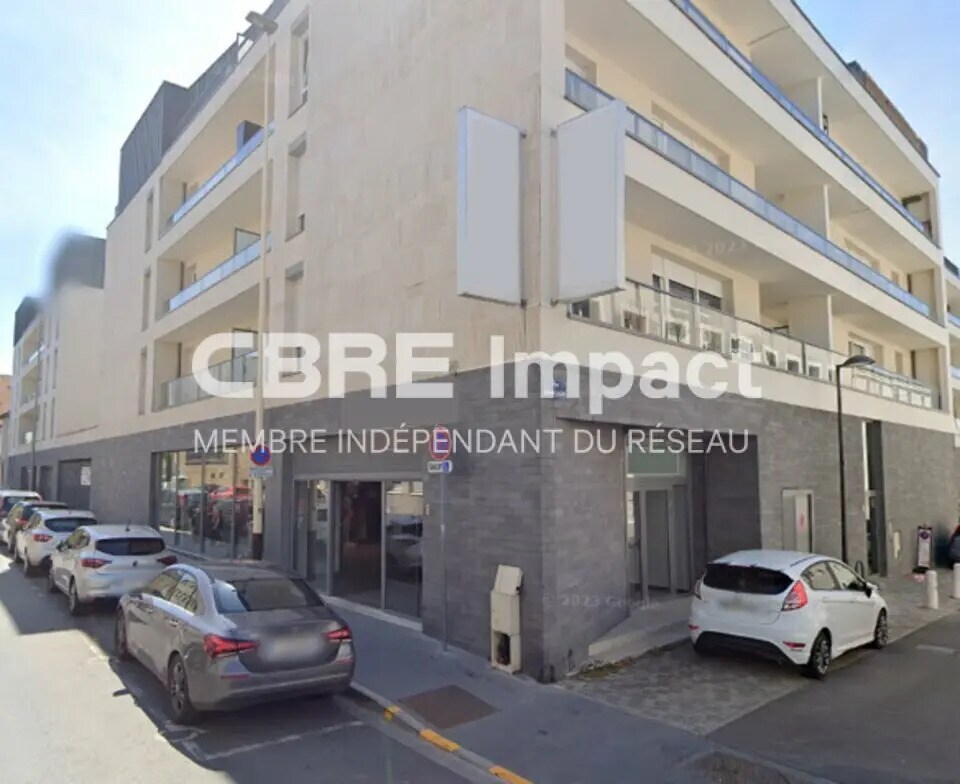 Retail in Reims for lease Building Photo- Image 1 of 10