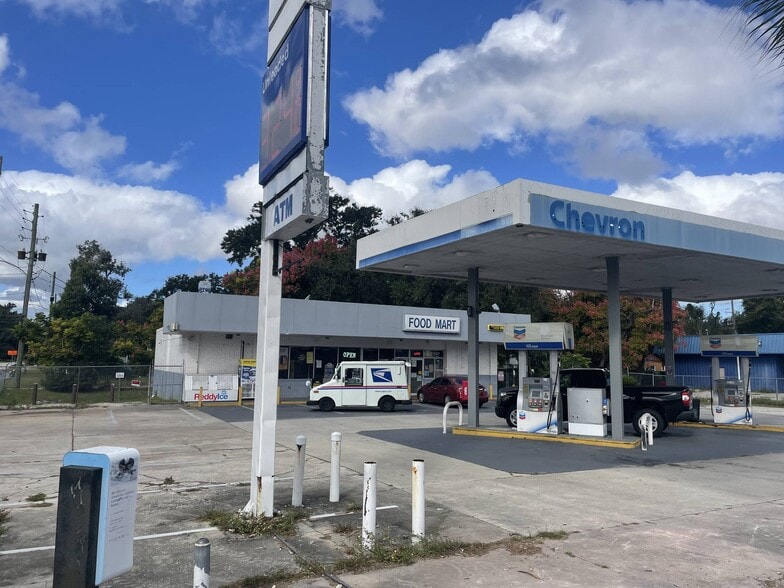 4100 & 4252 S Orange Blossom Trail portfolio of 2 properties for sale on LoopNet.com - Building Photo - Image 3 of 5