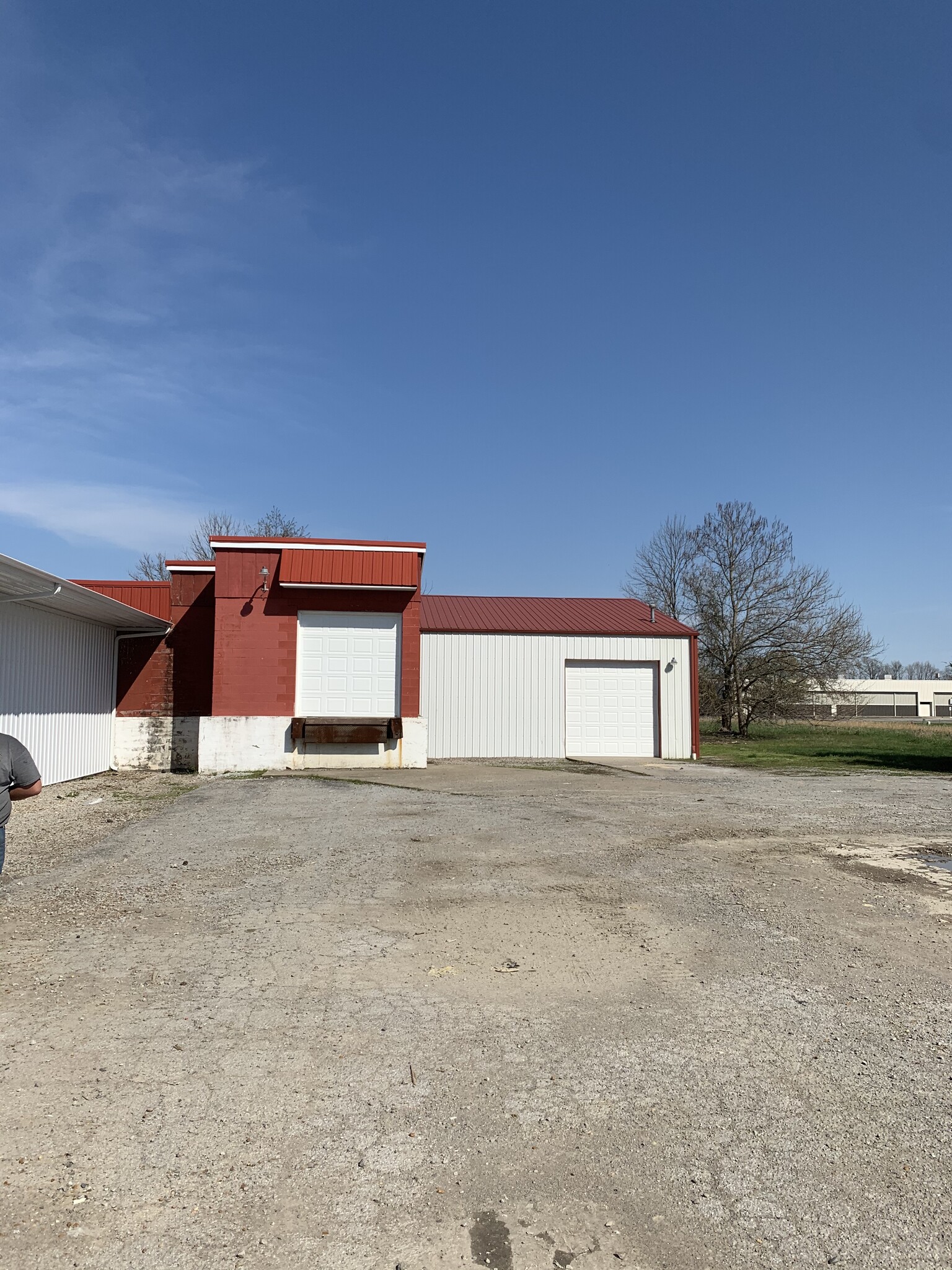 2672 Ken Gray Blvd, West Frankfort, IL for sale Building Photo- Image 1 of 1