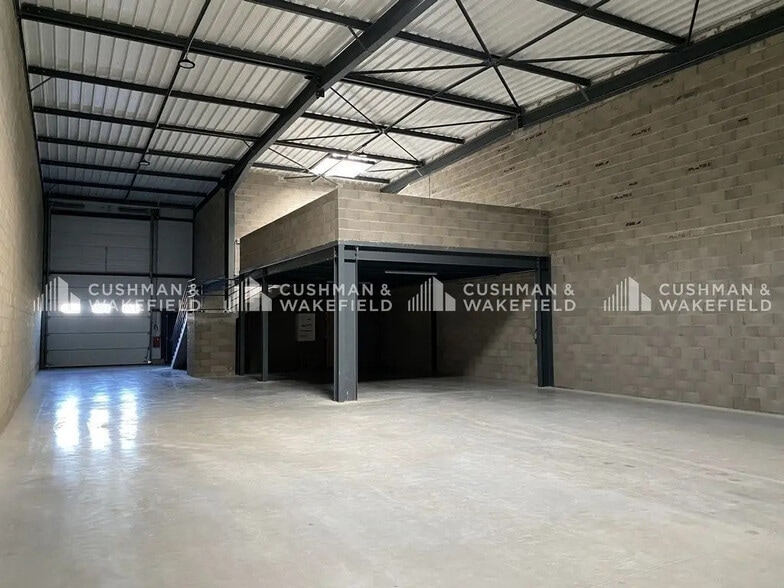 Flex in Souffelweyersheim for lease - Interior Photo - Image 2 of 8