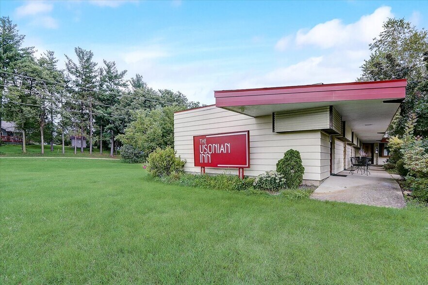 E5116 US Hwy 14, Spring Green, WI for sale - Building Photo - Image 1 of 1