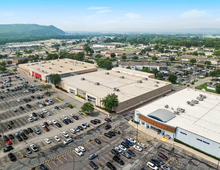 9404 State Road 16, Onalaska, WI for sale - Building Photo - Image 2 of 8