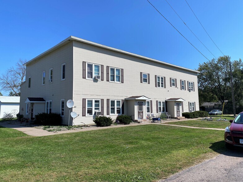 1036 7th St W, Wabasha, MN for sale - Primary Photo - Image 1 of 1