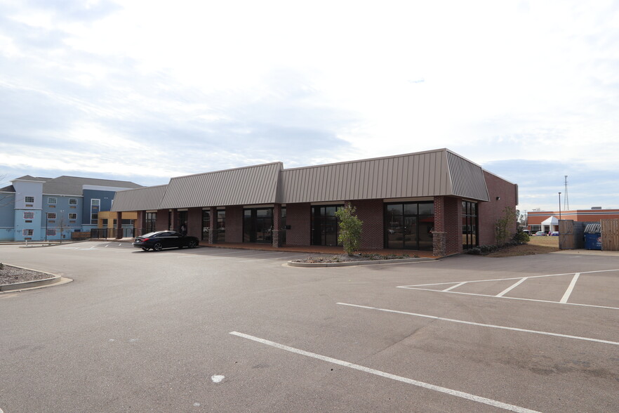 8920 Mid South Dr, Olive Branch, MS for sale - Building Photo - Image 1 of 1