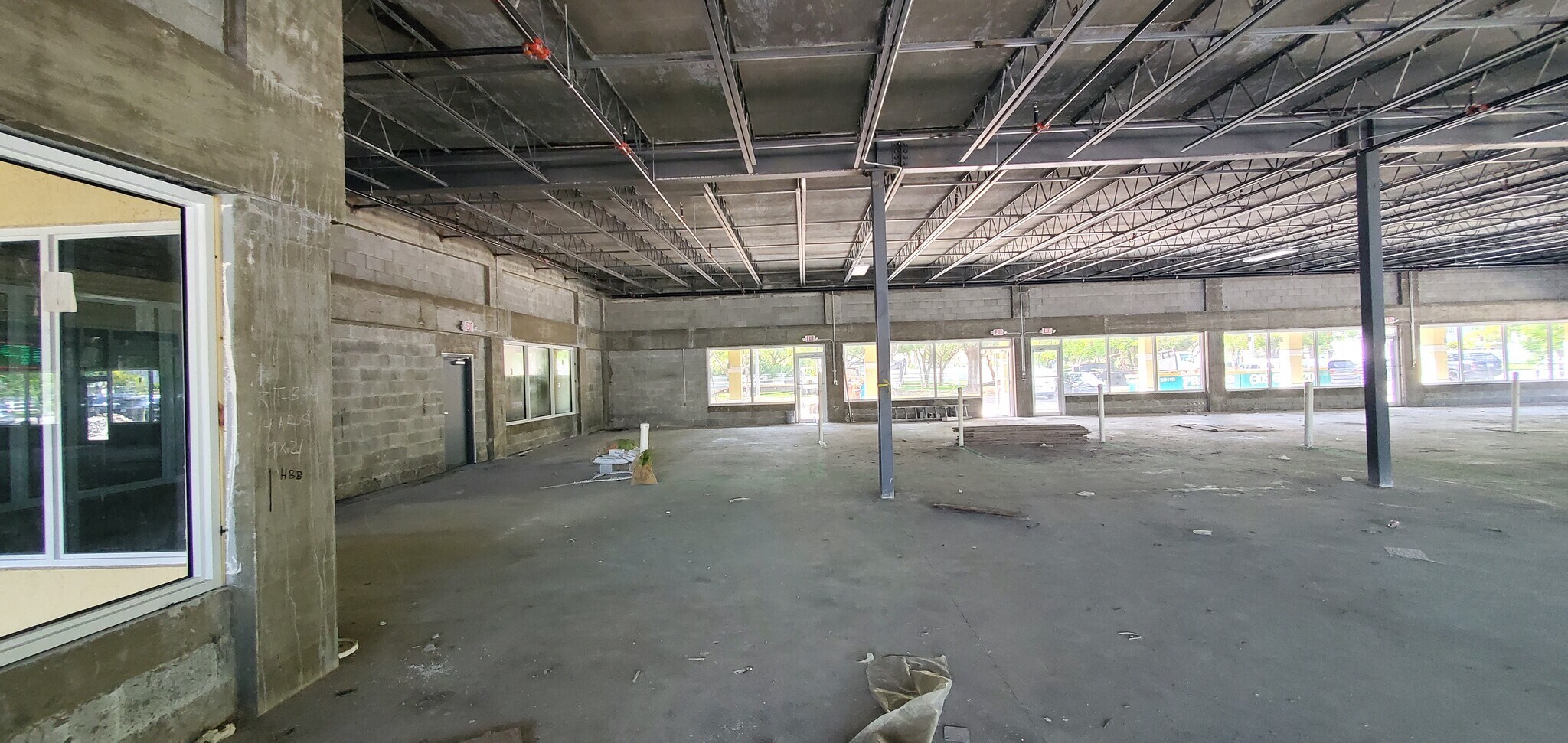 14423 Country Walk Dr, Miami 33186 Retail for Rent