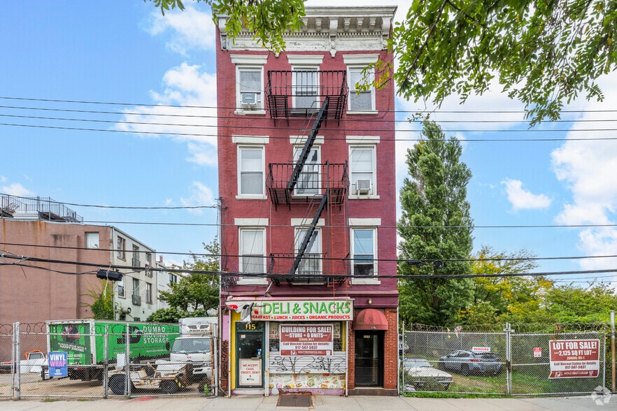 115 Van Brunt St, Brooklyn, NY for sale - Building Photo - Image 2 of 6
