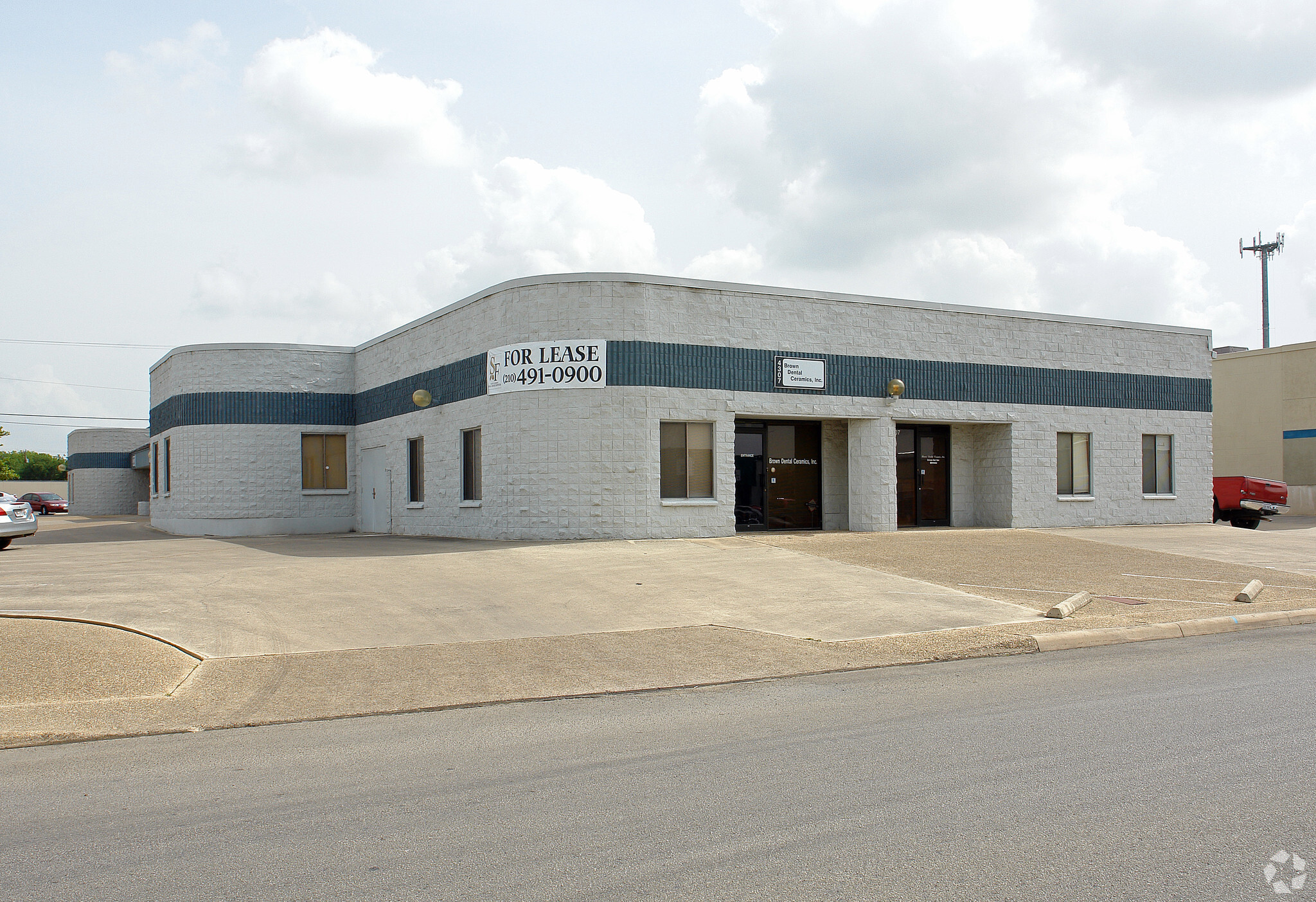 4287-4307 Centergate St, San Antonio, TX for lease Primary Photo- Image 1 of 6