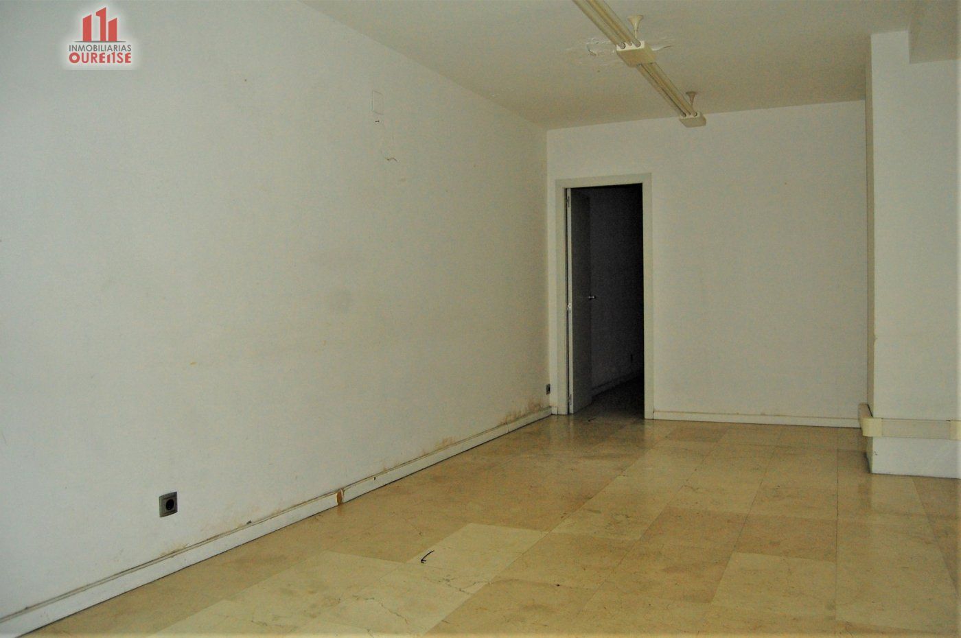 Retail in Ourense, Orense for lease Building Photo- Image 1 of 4
