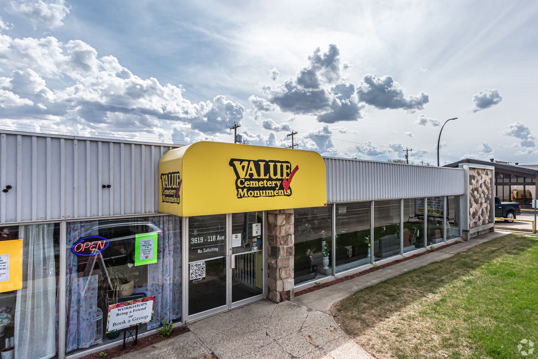 3619 118th Ave NW, Edmonton, AB for sale Primary Photo- Image 1 of 1