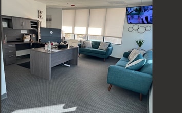 77530 Enfield Ln, Palm Desert, CA for sale Interior Photo- Image 2 of 27