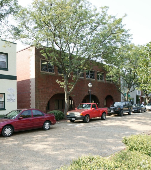 45 W Queens Way, Hampton, VA for sale - Building Photo - Image 2 of 6