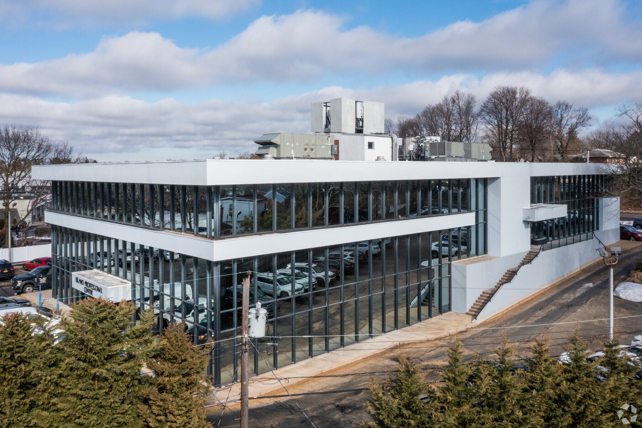 100 Manetto Hill Rd, Plainview, NY for lease Building Photo- Image 1 of 17