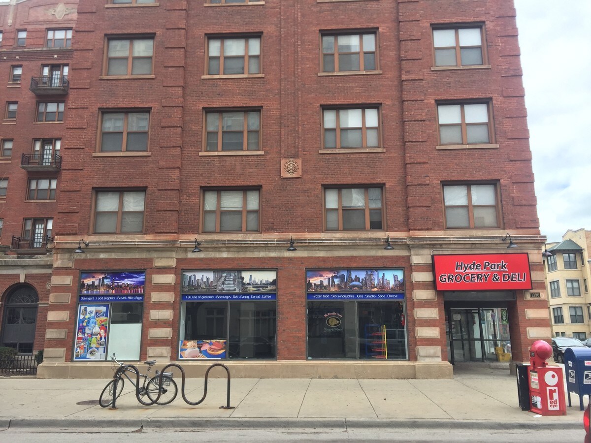 1380 E Hyde Park Blvd, Chicago, IL 60615