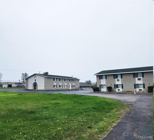 2702 N Stephenson Ave, Iron Mountain, MI for sale - Building Photo - Image 2 of 20