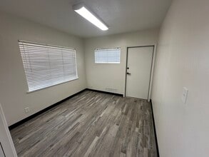 2731 H St, Bakersfield, CA for sale Interior Photo- Image 2 of 11