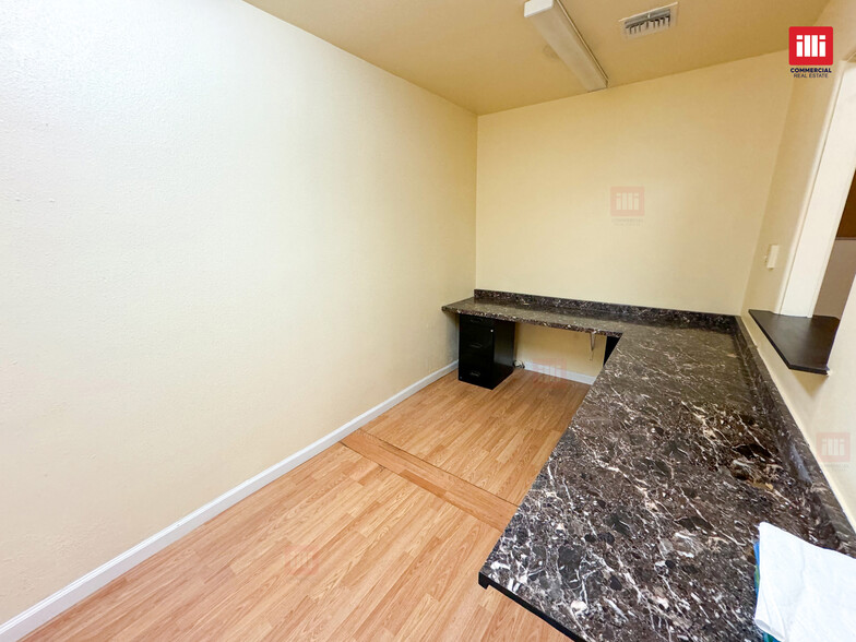 14435 Hamlin St, Van Nuys, CA for lease - Interior Photo - Image 3 of 8