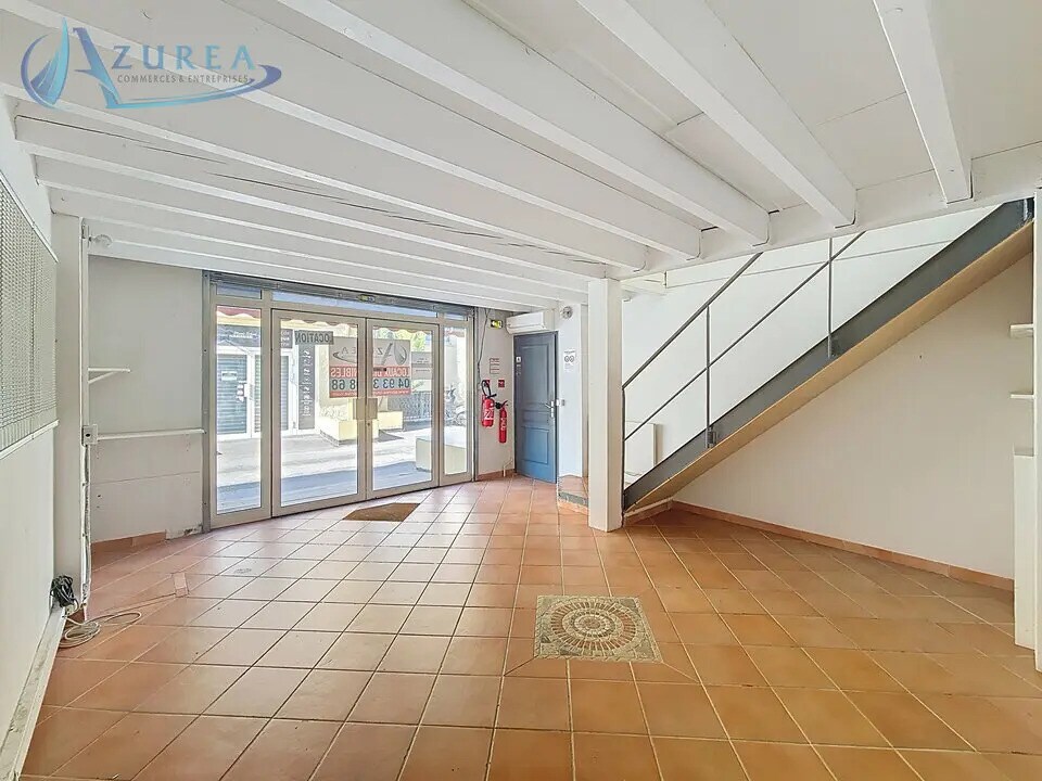 Retail in Antibes for lease Interior Photo- Image 1 of 13
