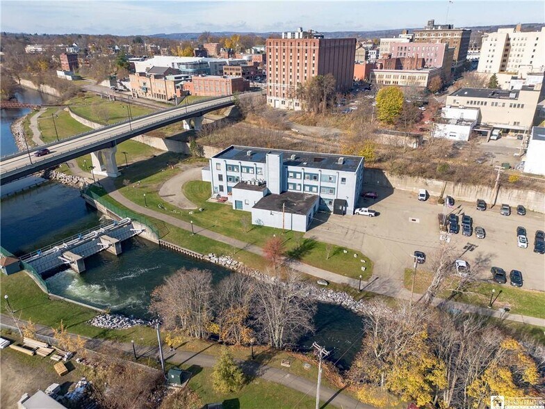 9 N Main St, Jamestown, NY for sale - Building Photo - Image 1 of 1