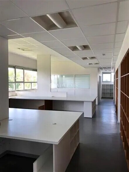 Office in Bergerac for sale - Interior Photo - Image 3 of 6