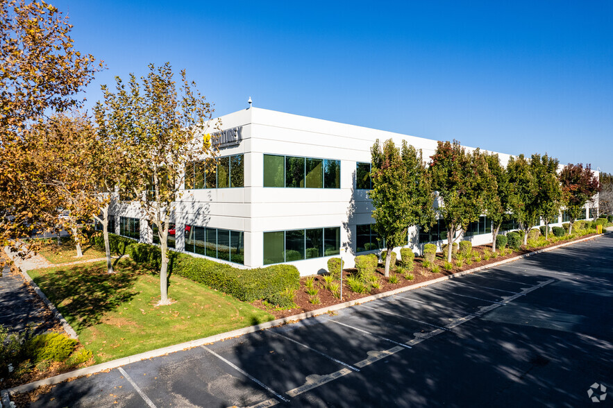 4125 Hopyard Rd, Pleasanton, CA for lease - Building Photo - Image 3 of 11