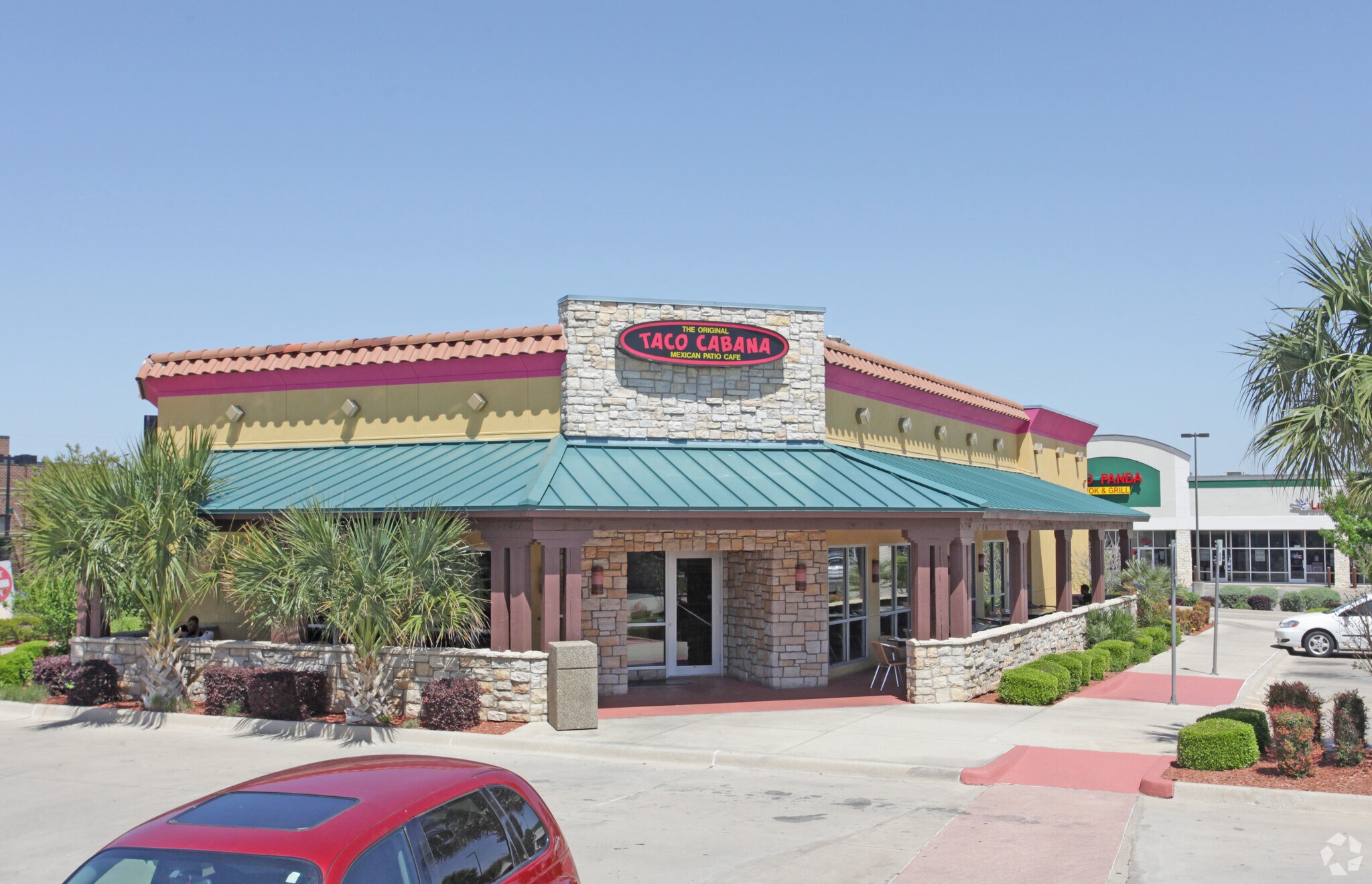 1840 Precinct Line Rd, Hurst, TX for sale Primary Photo- Image 1 of 1