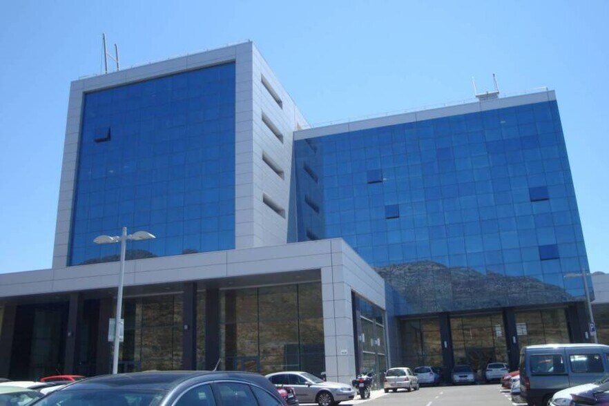 Office in SEVILLA for lease - Building Photo - Image 2 of 10