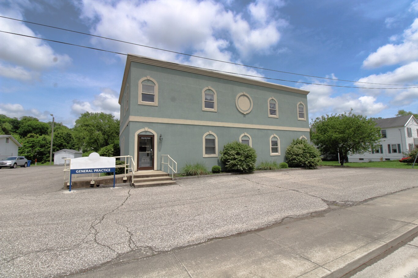 1509 W Main St, Milton, WV 25541