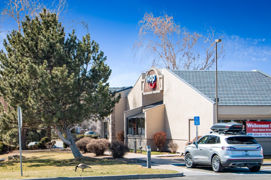 30 NE Bend River Mall Dr, Bend, OR for sale - Building Photo - Image 2 of 6