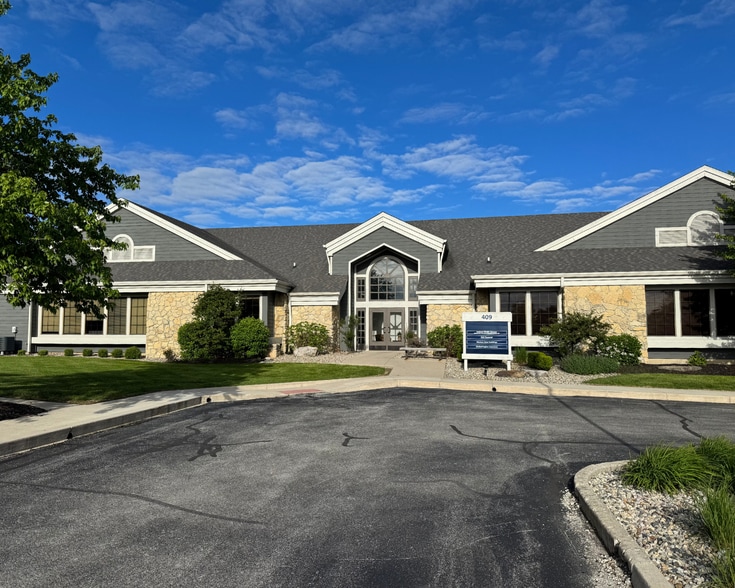 409 E Cook Rd, Fort Wayne, IN for lease - Building Photo - Image 3 of 14