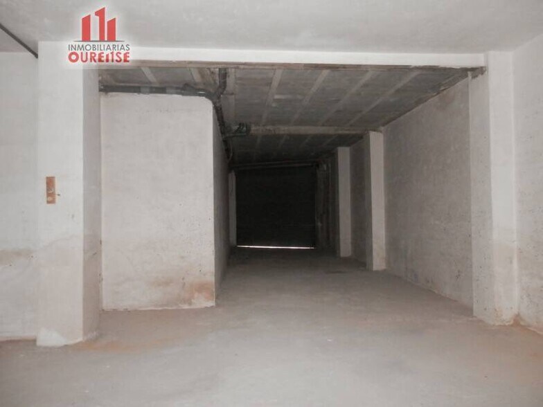 Retail in Ourense, Orense for lease - Building Photo - Image 3 of 7