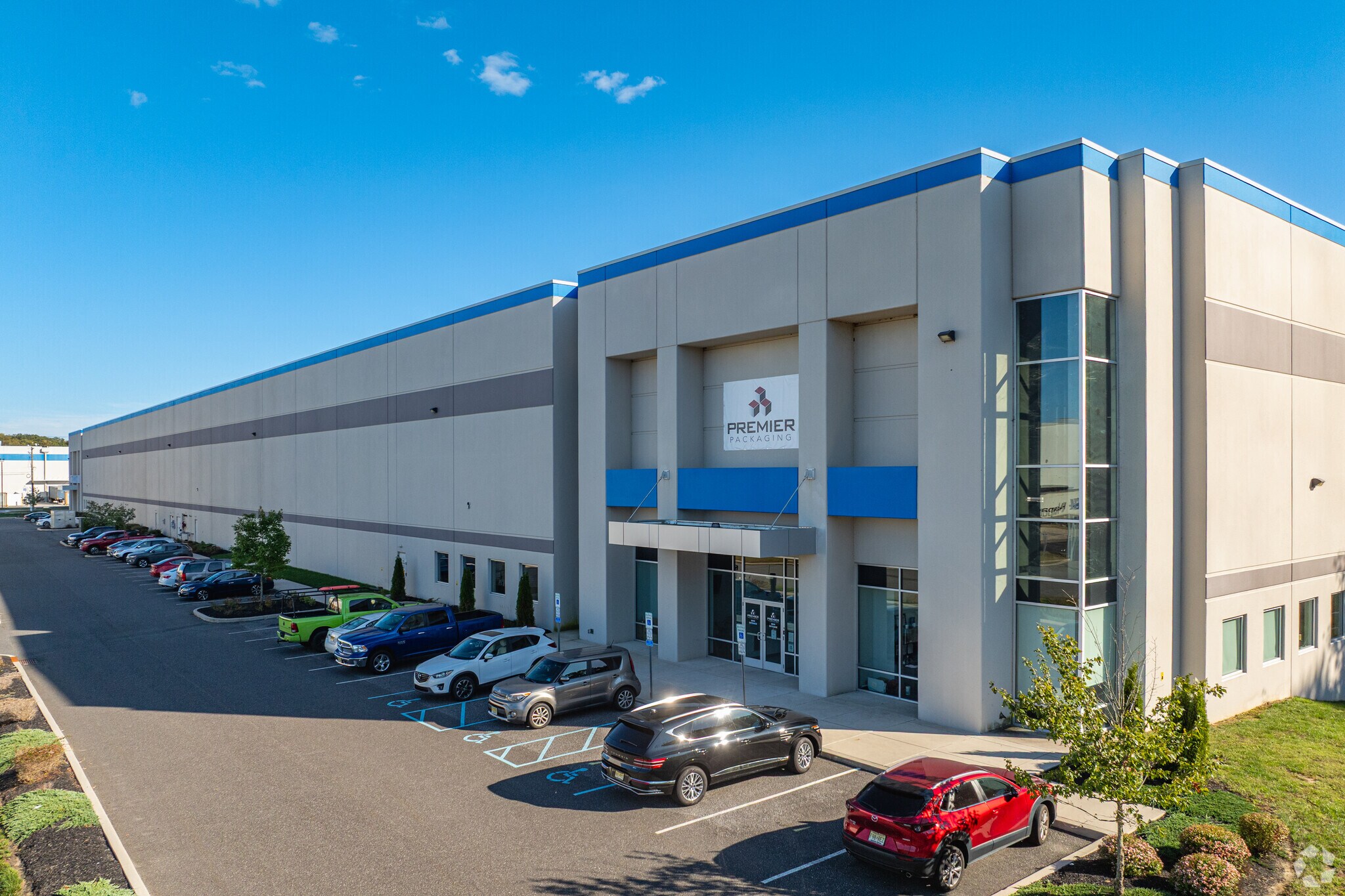 9 Gateway Blvd, Pedricktown, NJ for sale Primary Photo- Image 1 of 1