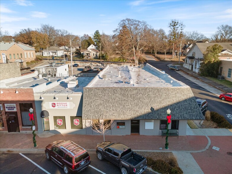 101-103 N Broadway St, Siloam Springs, AR for sale - Building Photo - Image 3 of 5